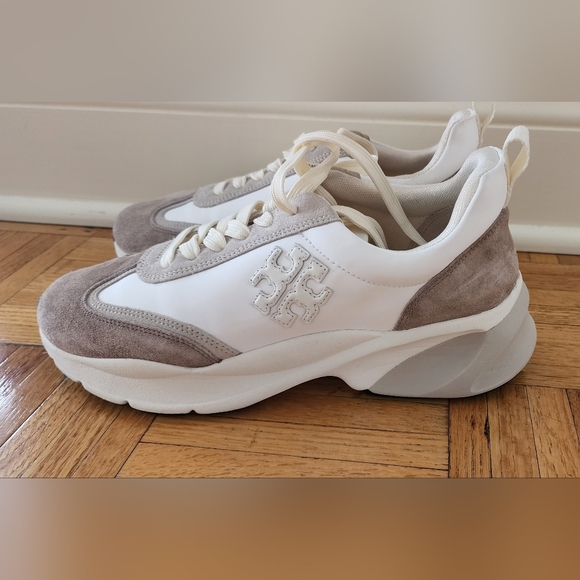 Brand New Never Been Worn Tory Burch Good Luck Trainers White and Tan Sneakers - Picture 1 of 2